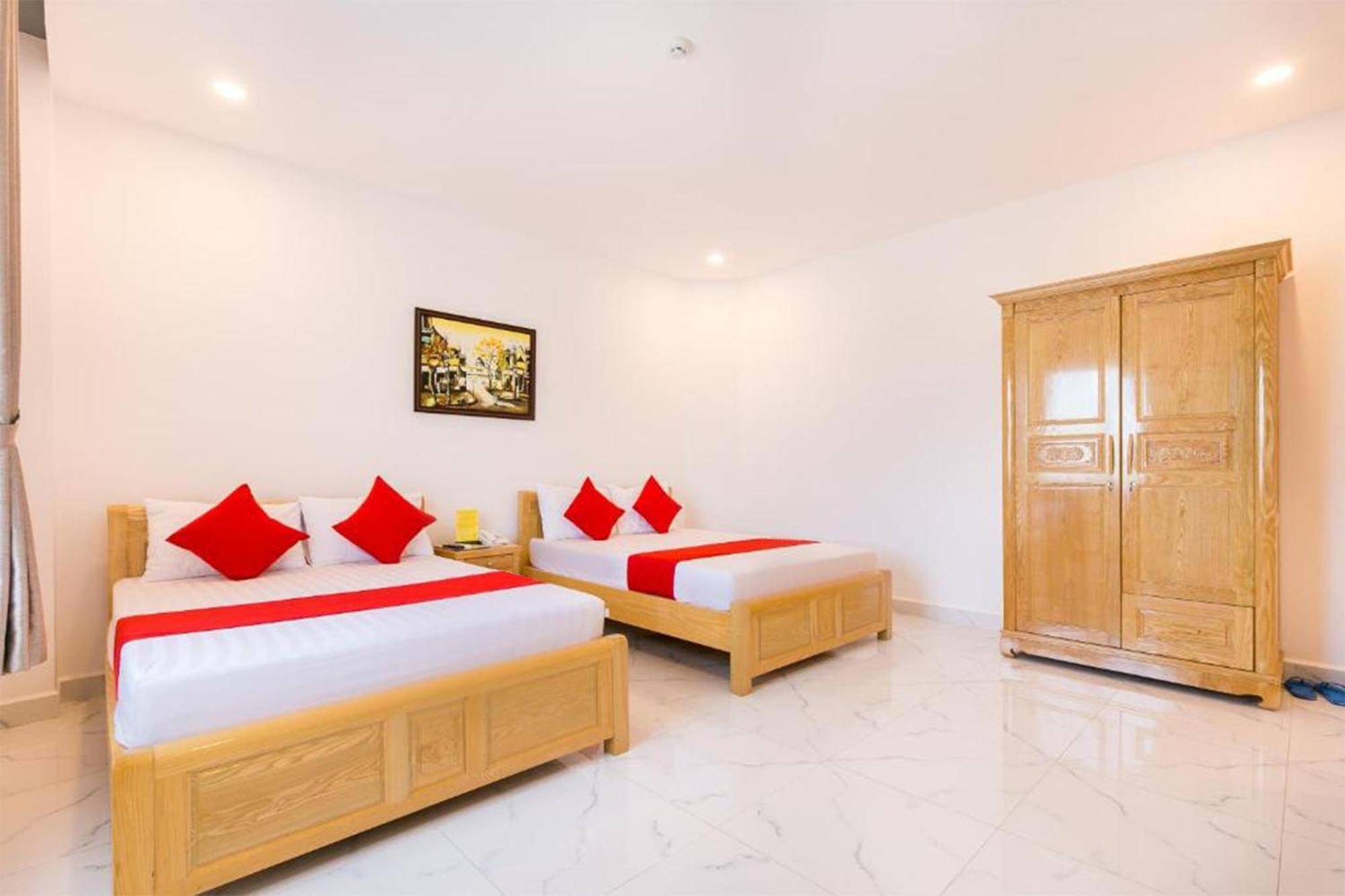 Ruby Hotel Дуонг-Донг Экстерьер фото