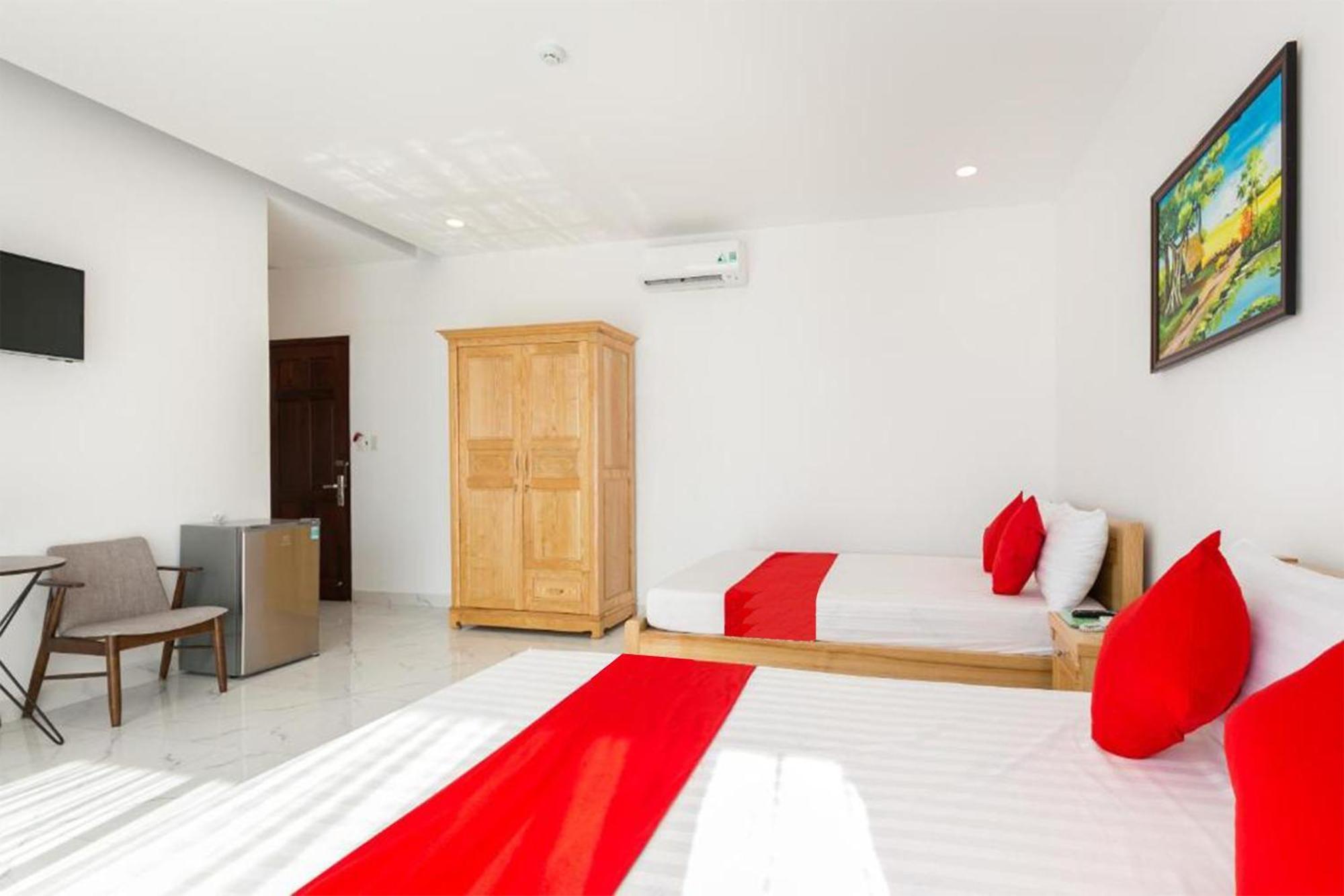 Ruby Hotel Дуонг-Донг Экстерьер фото