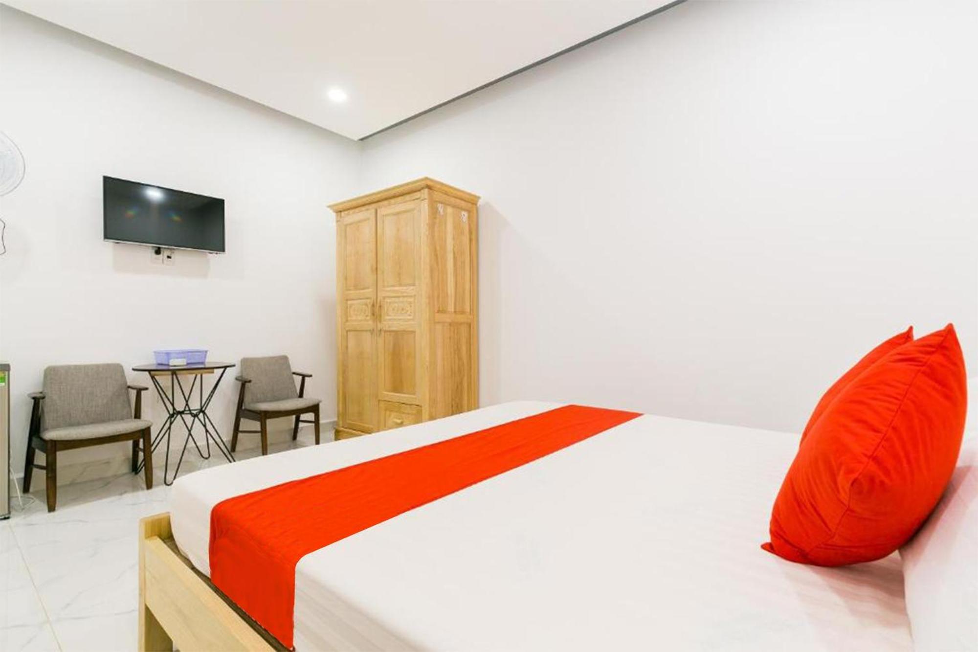 Ruby Hotel Дуонг-Донг Экстерьер фото